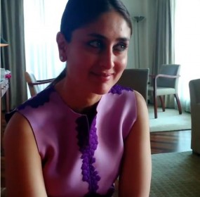 Kareena Kapoor Khan at Vivel Event 07