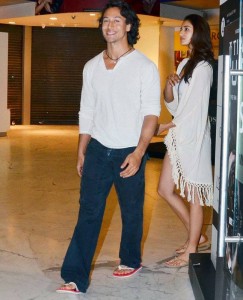 Tiger Shroff Dating with girlfriend Disha Patani